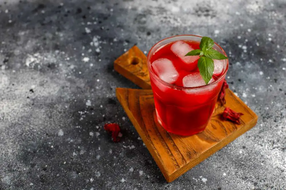 cold-brew-hibiscus-tea-with-ice-basil-leaves